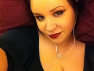 KayleeHolly_VOYEUR